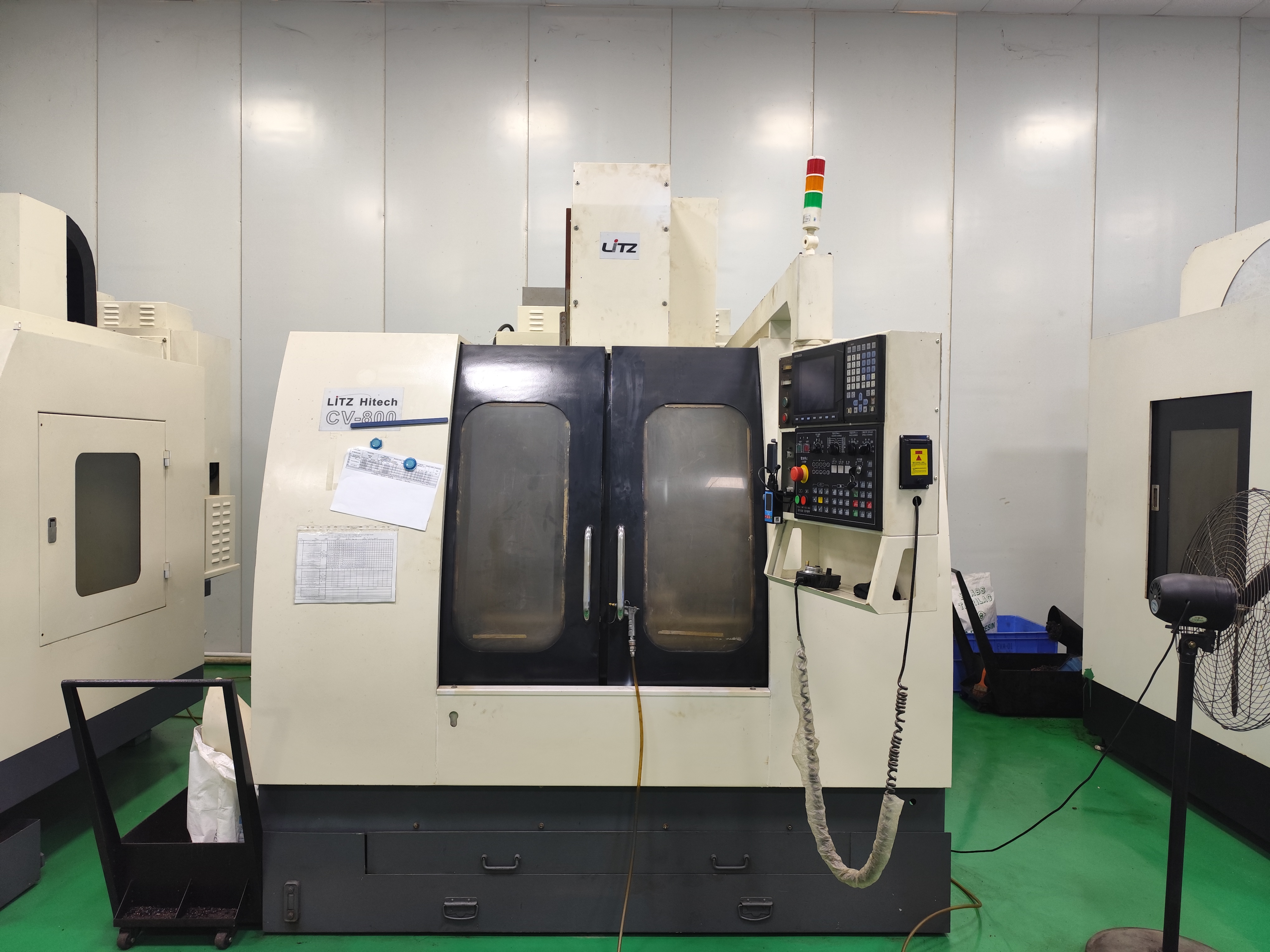 CNC milling machine (2)